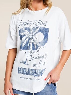 🔥🔥BILLABONG - OVERSIZED THIS SUNNY TIME SHORT SLEEVE BOYFRIEND TEE🔥🔥